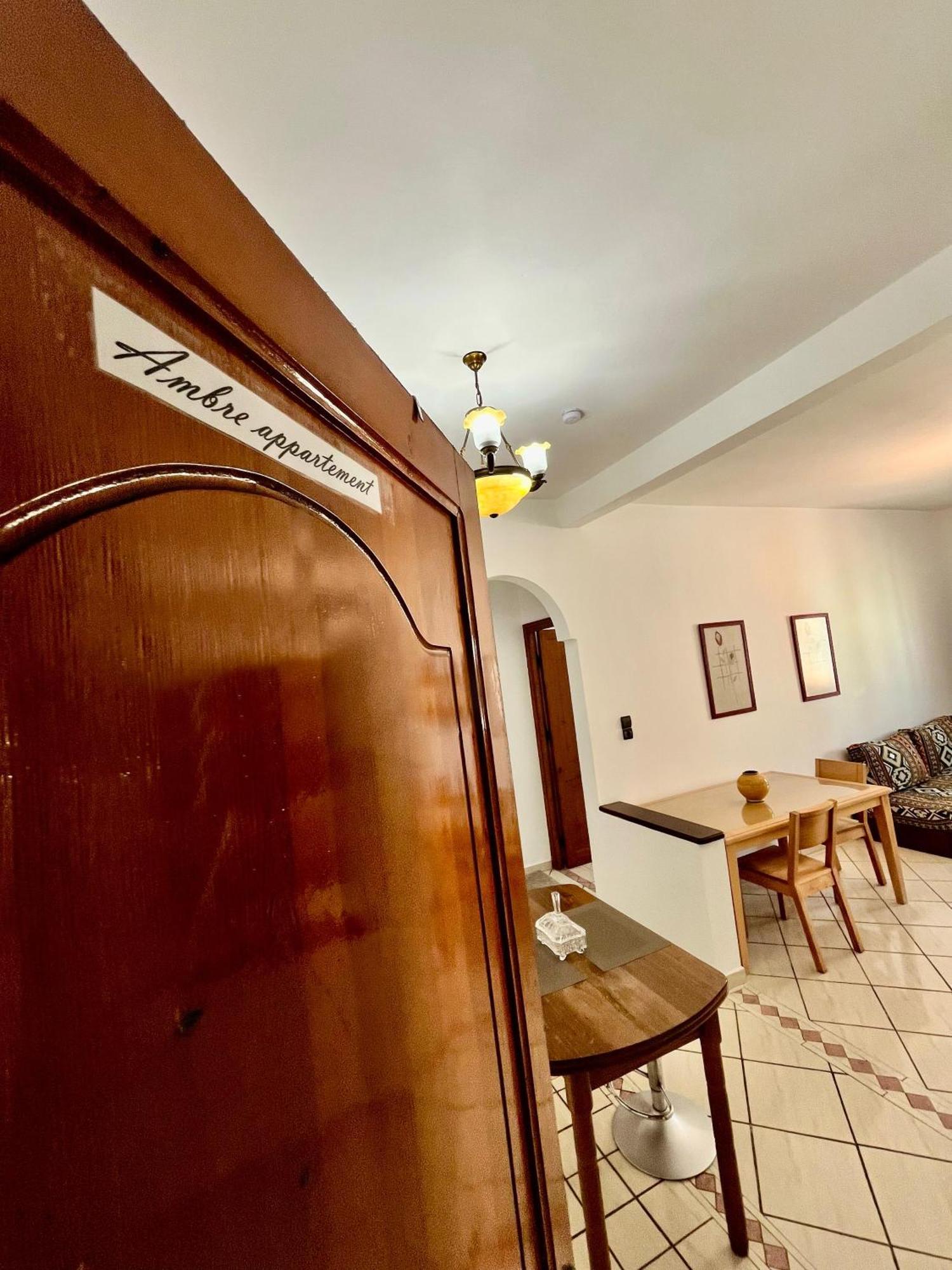 Ambre Appartement 에사우이라 외부 사진